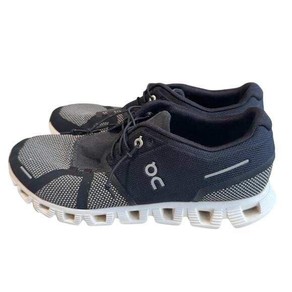 On Cloud Running Shoes – Women’s Size 9 (EU 40.5) – Black/White - Picture 2 of 7